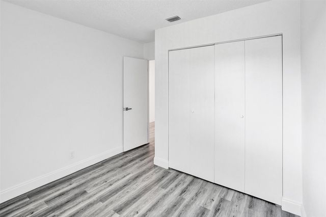 7175 Nova Dr 108, Davie, FL 33317