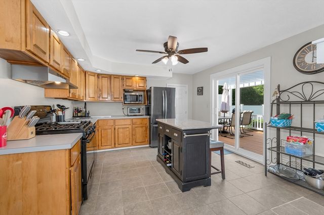 9 Cottage Street, Dracut, MA 01826