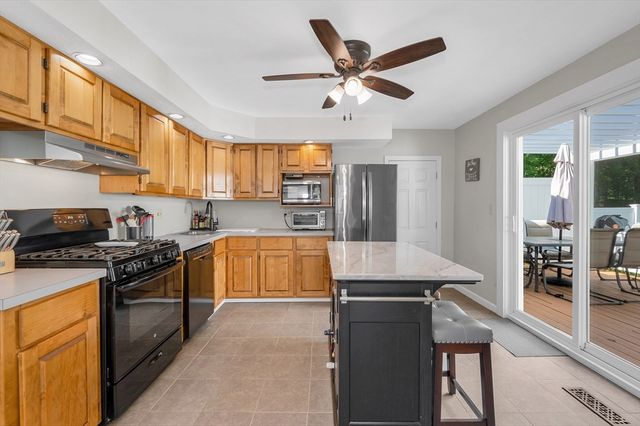 9 Cottage Street, Dracut, MA 01826