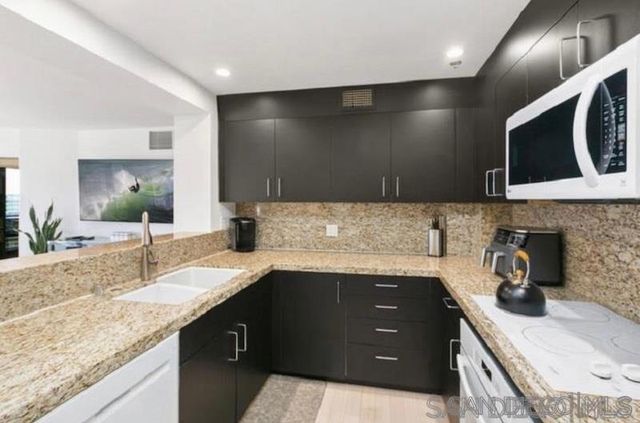 200 Harbor Dr. 3401, San Diego, CA 92101