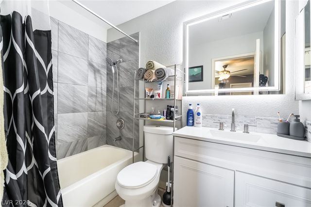 2749 Pinewood Avenue, Henderson, NV 89074