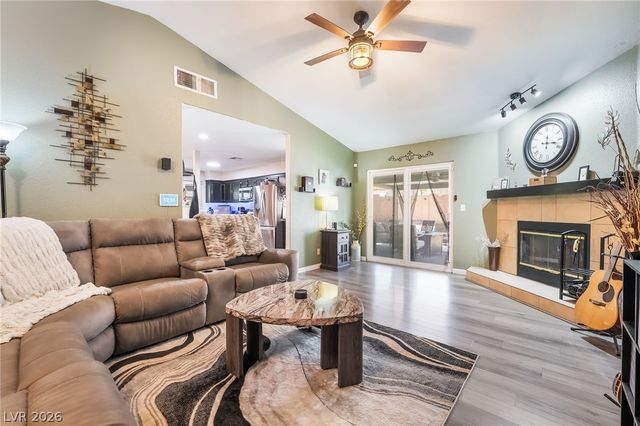 2749 Pinewood Avenue, Henderson, NV 89074
