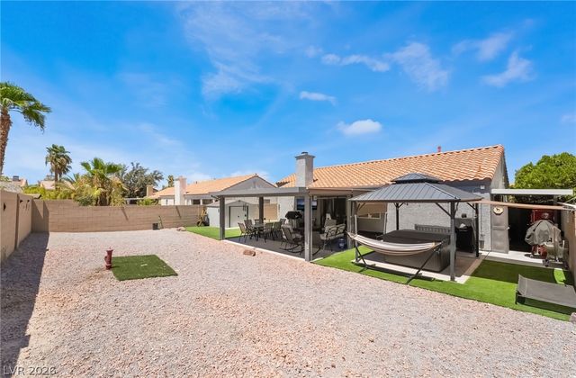 2749 Pinewood Avenue, Henderson, NV 89074