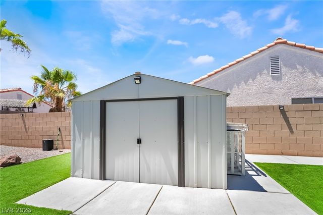 2749 Pinewood Avenue, Henderson, NV 89074