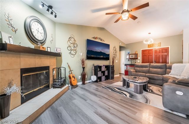 2749 Pinewood Avenue, Henderson, NV 89074