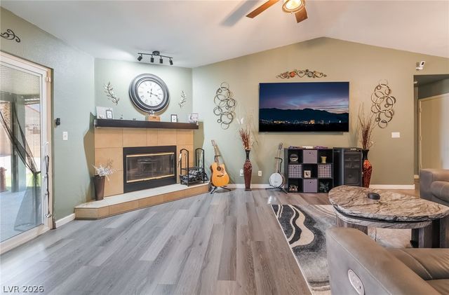 2749 Pinewood Avenue, Henderson, NV 89074
