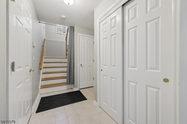 2 Joanne Dr 1-A, Denville Twp., NJ 07834