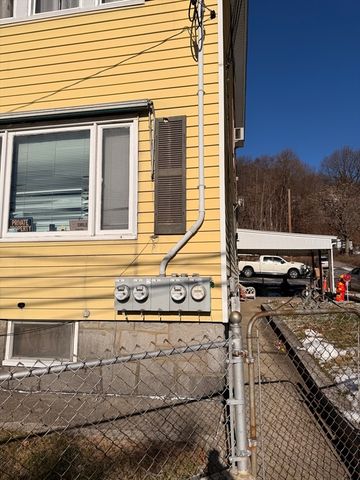 1 Verdi Rd, Worcester, MA 01604