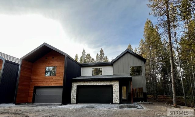 4359 Yeti Ln, Island Park, ID 83429