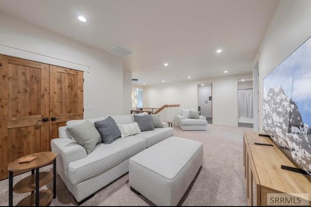 4359 Yeti Ln, Island Park, ID 83429