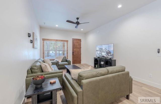 4359 Yeti Ln, Island Park, ID 83429