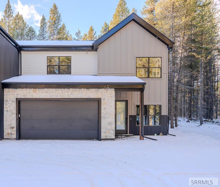 4359 Yeti Ln, Island Park, ID 83429