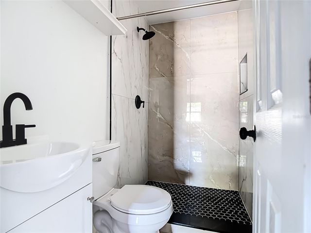 201 VALENCIA DRIVE, Auburndale, FL 33823