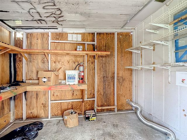 201 VALENCIA DRIVE, Auburndale, FL 33823