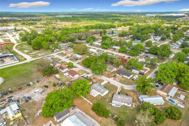 201 VALENCIA DRIVE, Auburndale, FL 33823