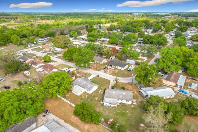 201 VALENCIA DRIVE, Auburndale, FL 33823