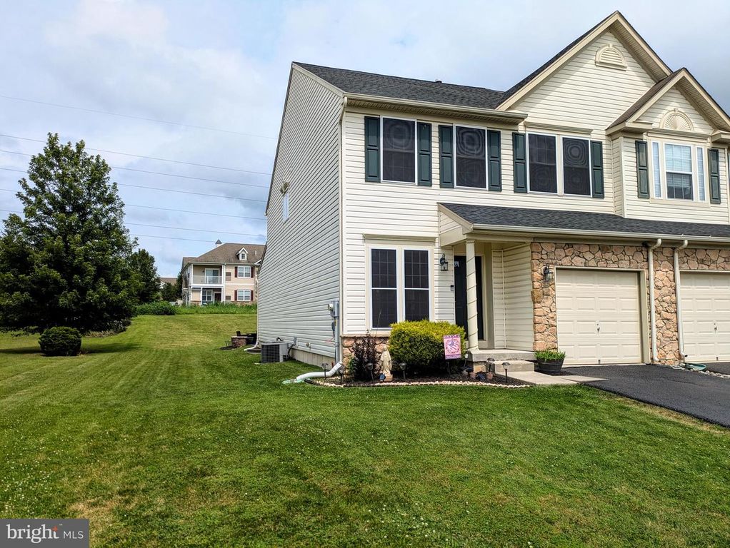 119 GRAY DR, Northampton, PA 18067