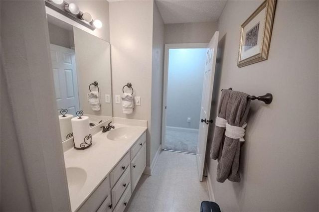 917 Ivy Brook Court, Mcdonough, GA 30253
