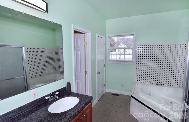 1203 Edgewater Court, Salisbury, NC 28146