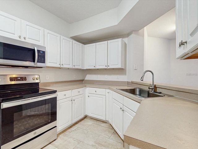 5578 METROWEST BOULEVARD 203, Orlando, FL 32811