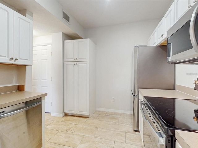 5578 METROWEST BOULEVARD 203, Orlando, FL 32811