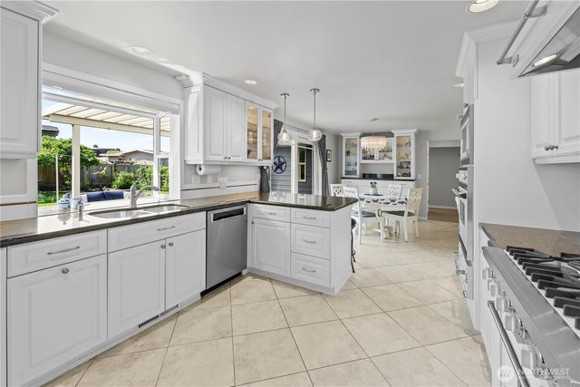 2316 Vista View Drive, Tacoma, WA 98406