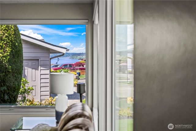 2316 Vista View Drive, Tacoma, WA 98406