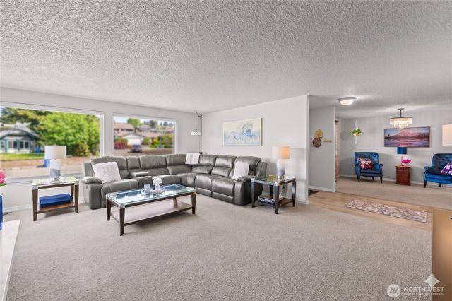2316 Vista View Drive, Tacoma, WA 98406