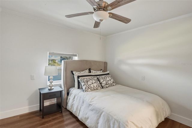 220 45TH AVENUE S, St Petersburg, FL 33705