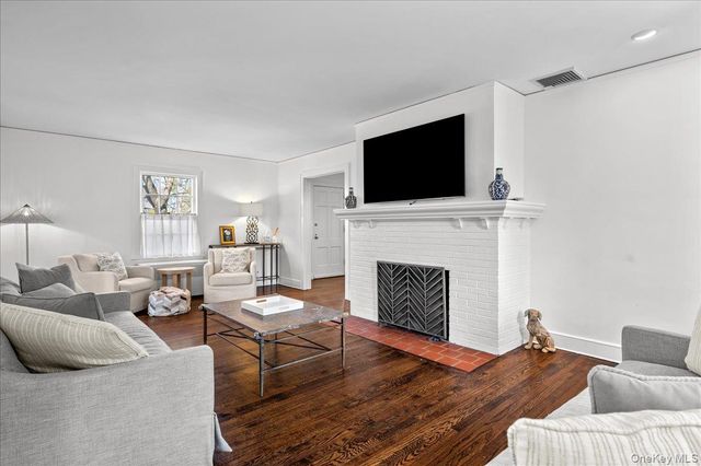 86 Caterson Terrace, Hartsdale, NY 10530