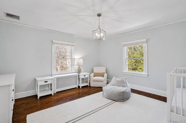 86 Caterson Terrace, Hartsdale, NY 10530