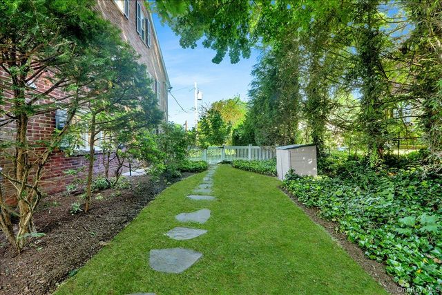 86 Caterson Terrace, Hartsdale, NY 10530