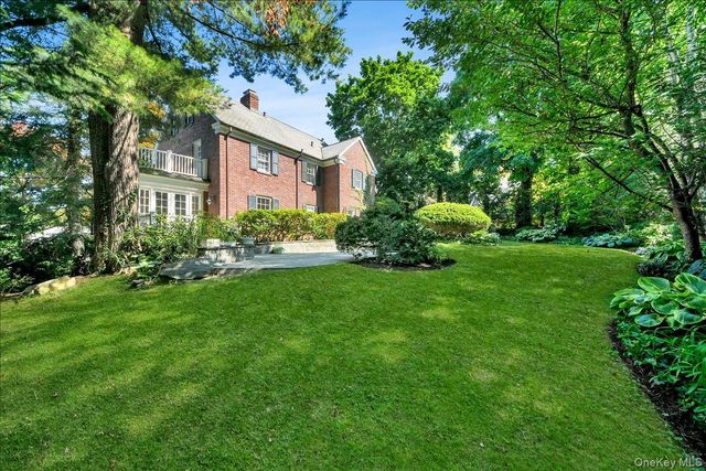 86 Caterson Terrace, Hartsdale, NY 10530