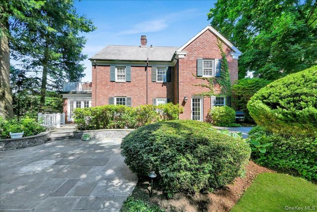 86 Caterson Terrace, Hartsdale, NY 10530