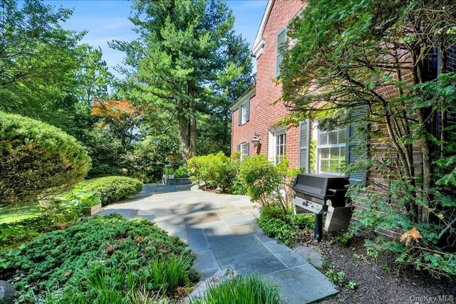 86 Caterson Terrace, Hartsdale, NY 10530