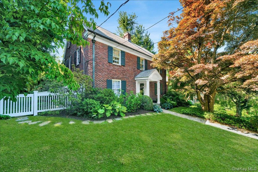 86 Caterson Terrace, Hartsdale, NY 10530