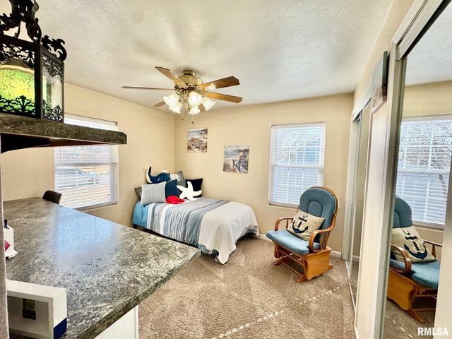 2817 N HARPER Terrace, Peoria, IL 61604