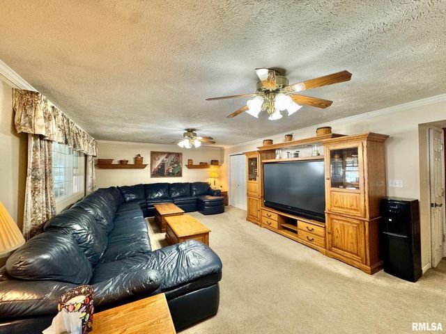 2817 N HARPER Terrace, Peoria, IL 61604