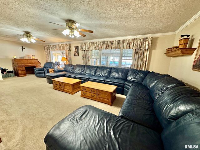 2817 N HARPER Terrace, Peoria, IL 61604