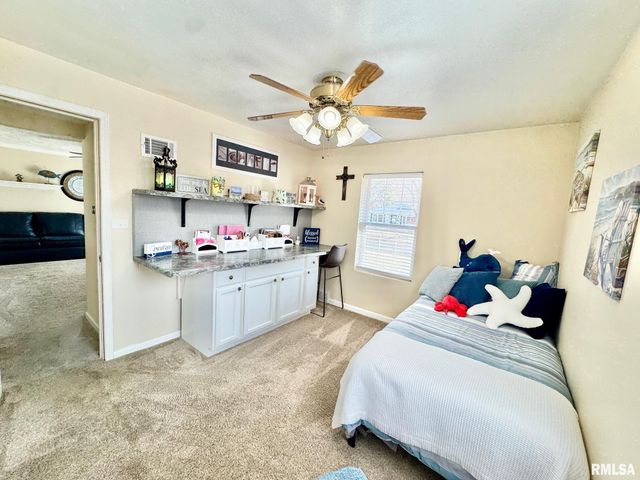 2817 N HARPER Terrace, Peoria, IL 61604