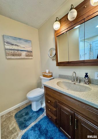 2817 N HARPER Terrace, Peoria, IL 61604