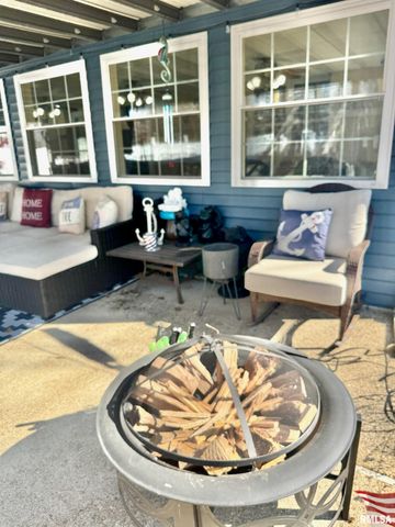 2817 N HARPER Terrace, Peoria, IL 61604