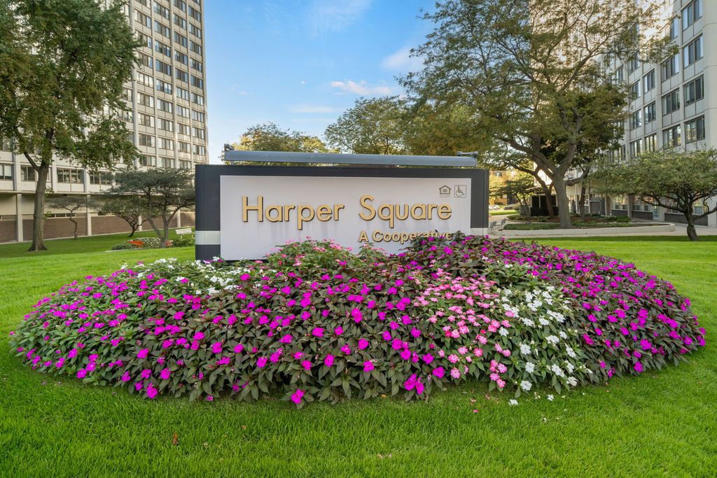 4800 S Lake Park Avenue 2102, Chicago, IL 60615 — exterior