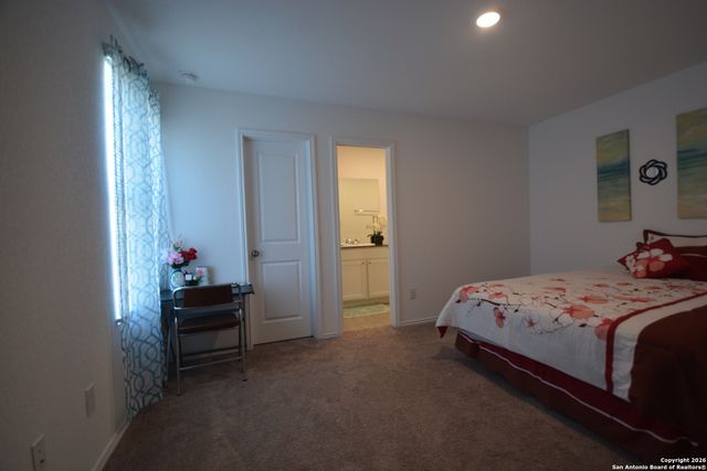 10820 Presa Way, San Antonio, TX 78223