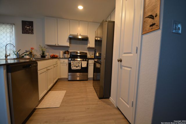 10820 Presa Way, San Antonio, TX 78223