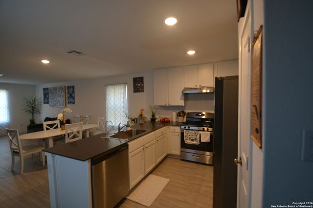 10820 Presa Way, San Antonio, TX 78223