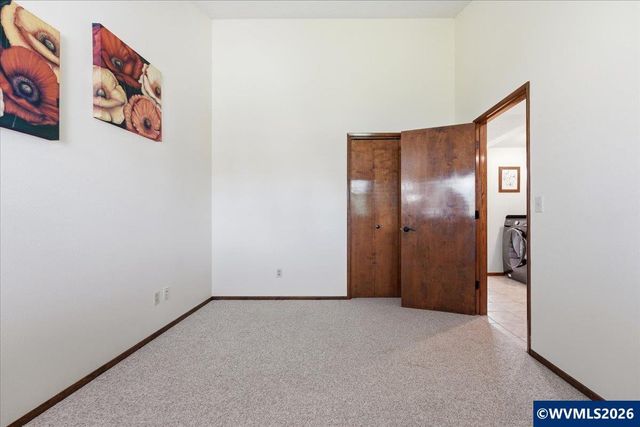 4094 5th St, Hubbard, OR 97032