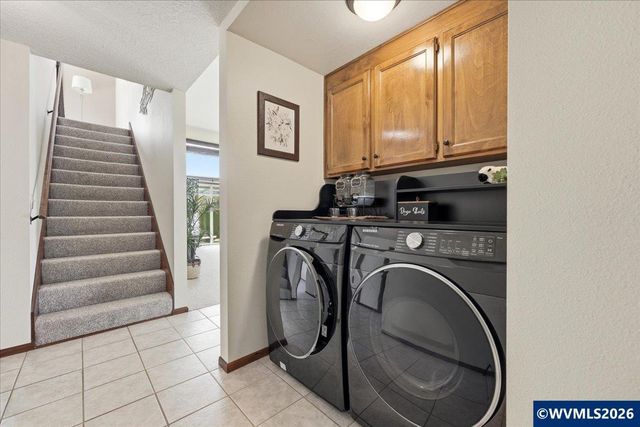 4094 5th St, Hubbard, OR 97032