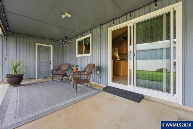 4094 5th St, Hubbard, OR 97032