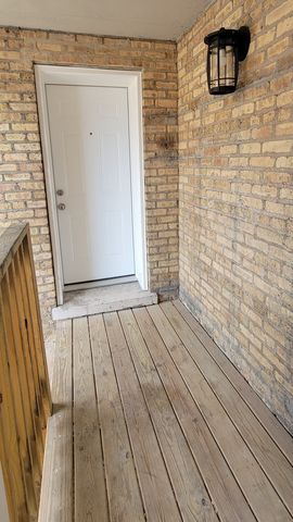 2840 W Arthur Street 2W, Chicago, IL 60645